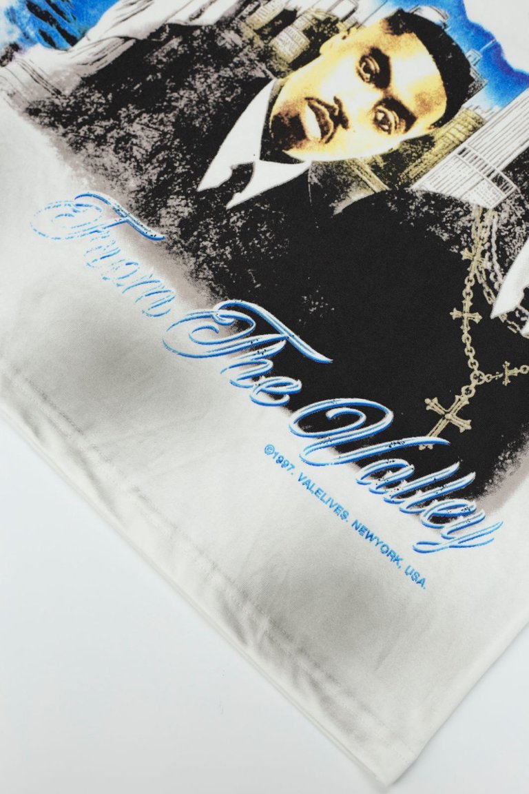 Vale Smoke‑Wash Blue Letter Portrait Tee